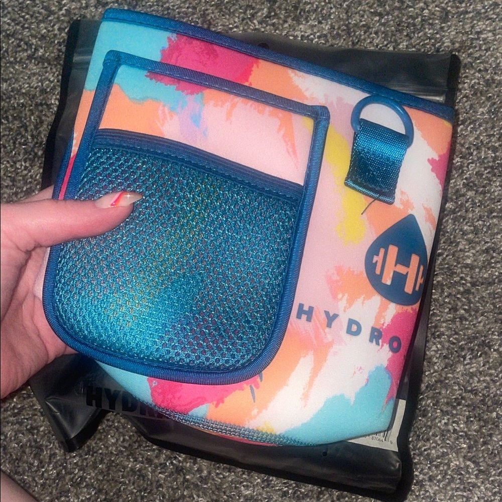 HydroJug Colorful Sleeve with Blue Mesh Pocket